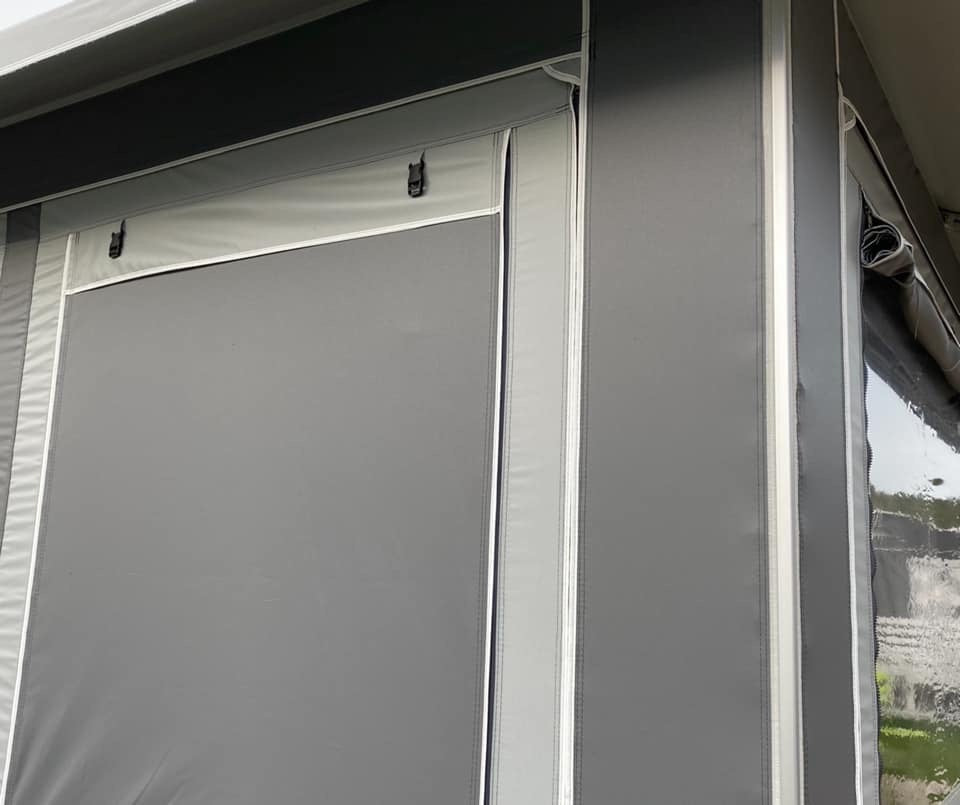 Ask 7+ steel grey inklusive skydedør